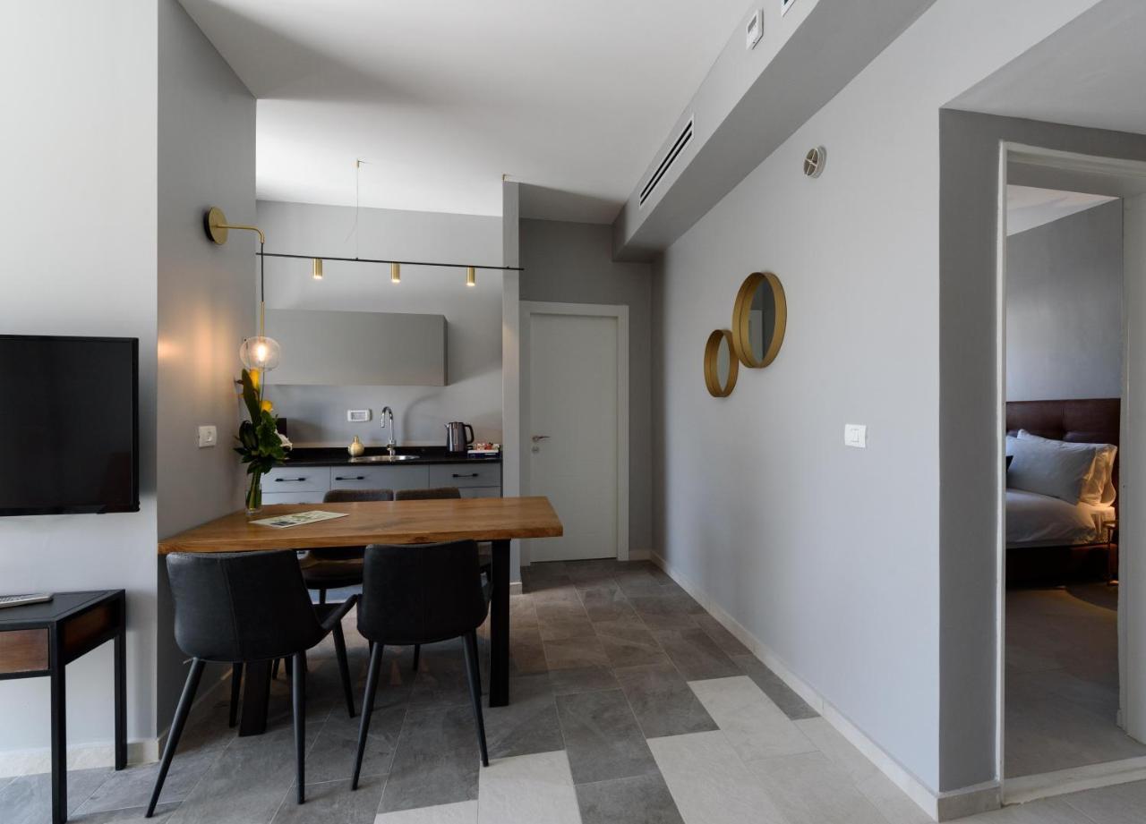 The Roof - By Sea Land Suites Tel Aviv Exteriör bild